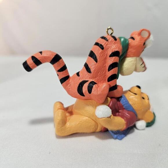 RARE Vintage Winnie the Pooh and Tigger 1994 Hallmark Keepsake Ornament - Picture 4 of 9